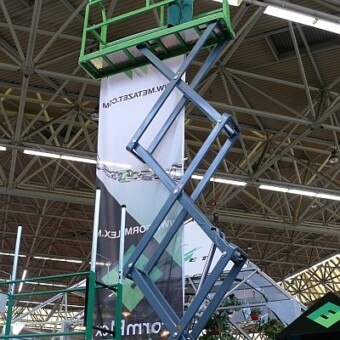 Wózek z poczwórnym podnośnikiem nożycowym (Metazet/Formflex)... 