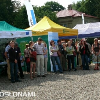 Podczas Dni Otwartych Drzwi prezentowały się firmy dostarczające środki produkcji, wydawnictwa oraz Stowarzyszenie Branży Grzybów Uprawnych   