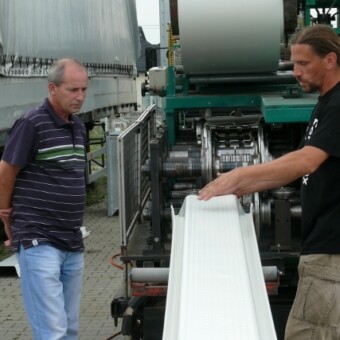 Gotowa rynna opuszczająca maszynę 